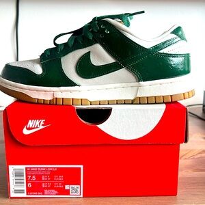 Nike Dunk Low LX